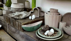 Betonschalen mit grüner Lackierung